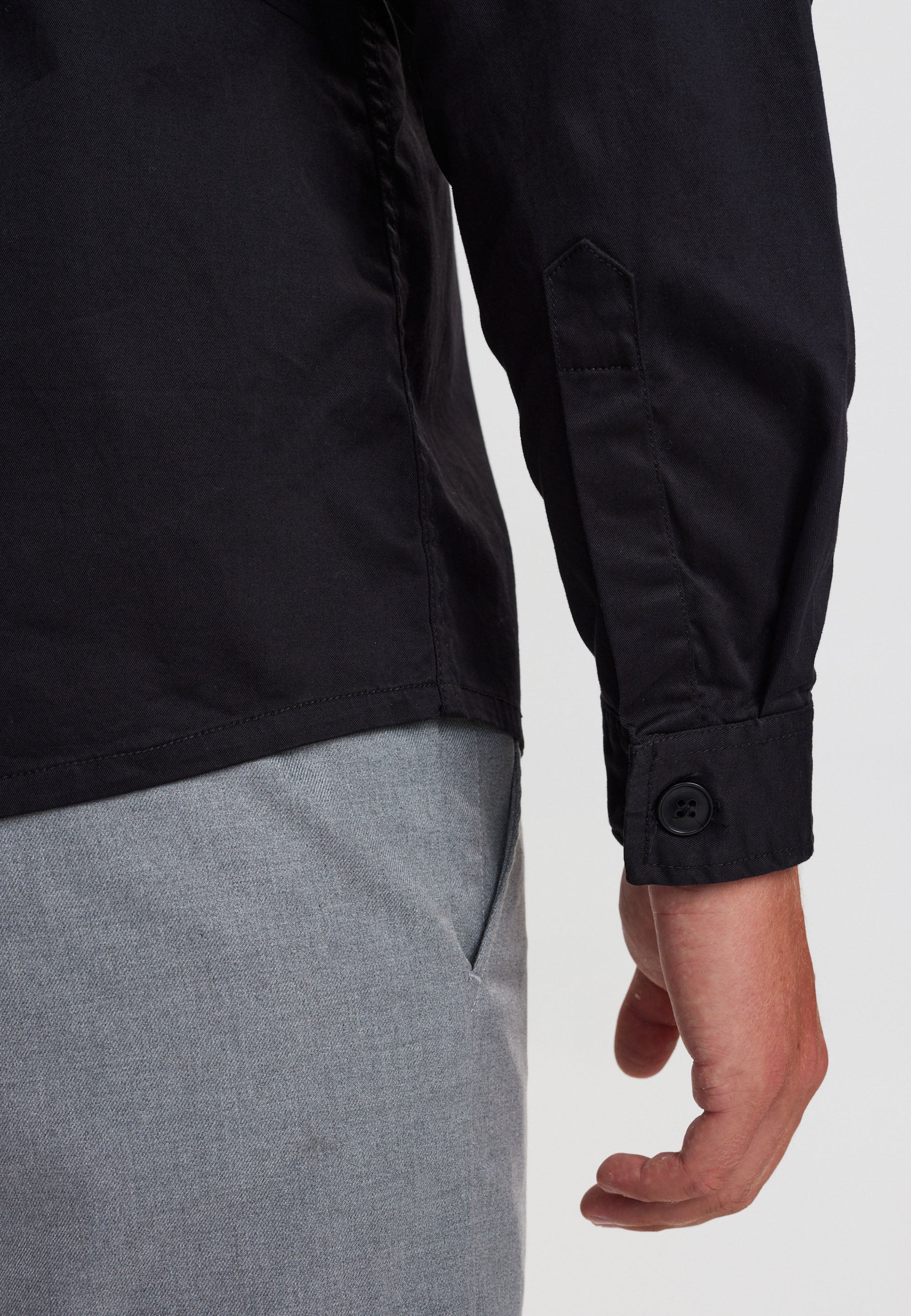 DXNMXRK. DX-Aleksander Outlet Meteorite