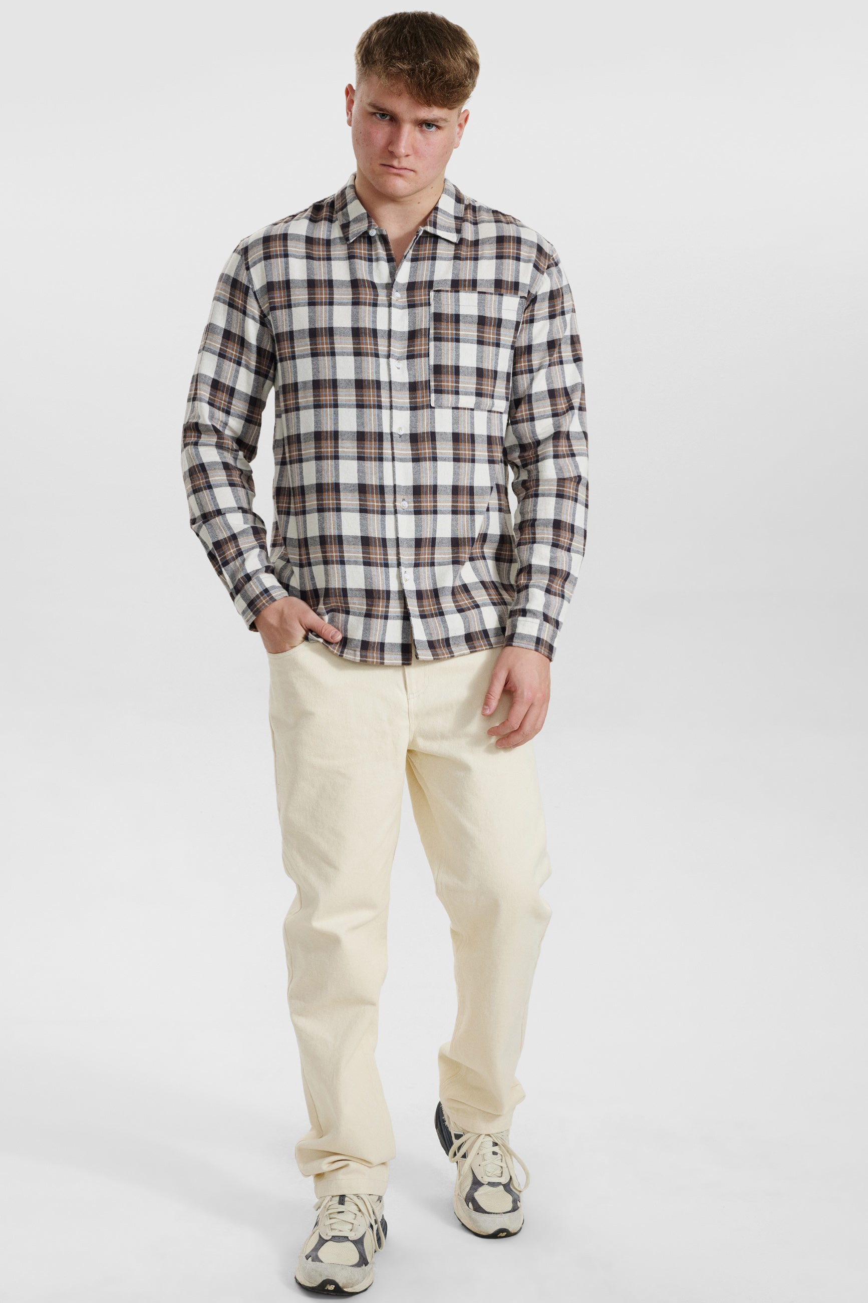 DXNMXRK. DX-Ebot Outlet biscut