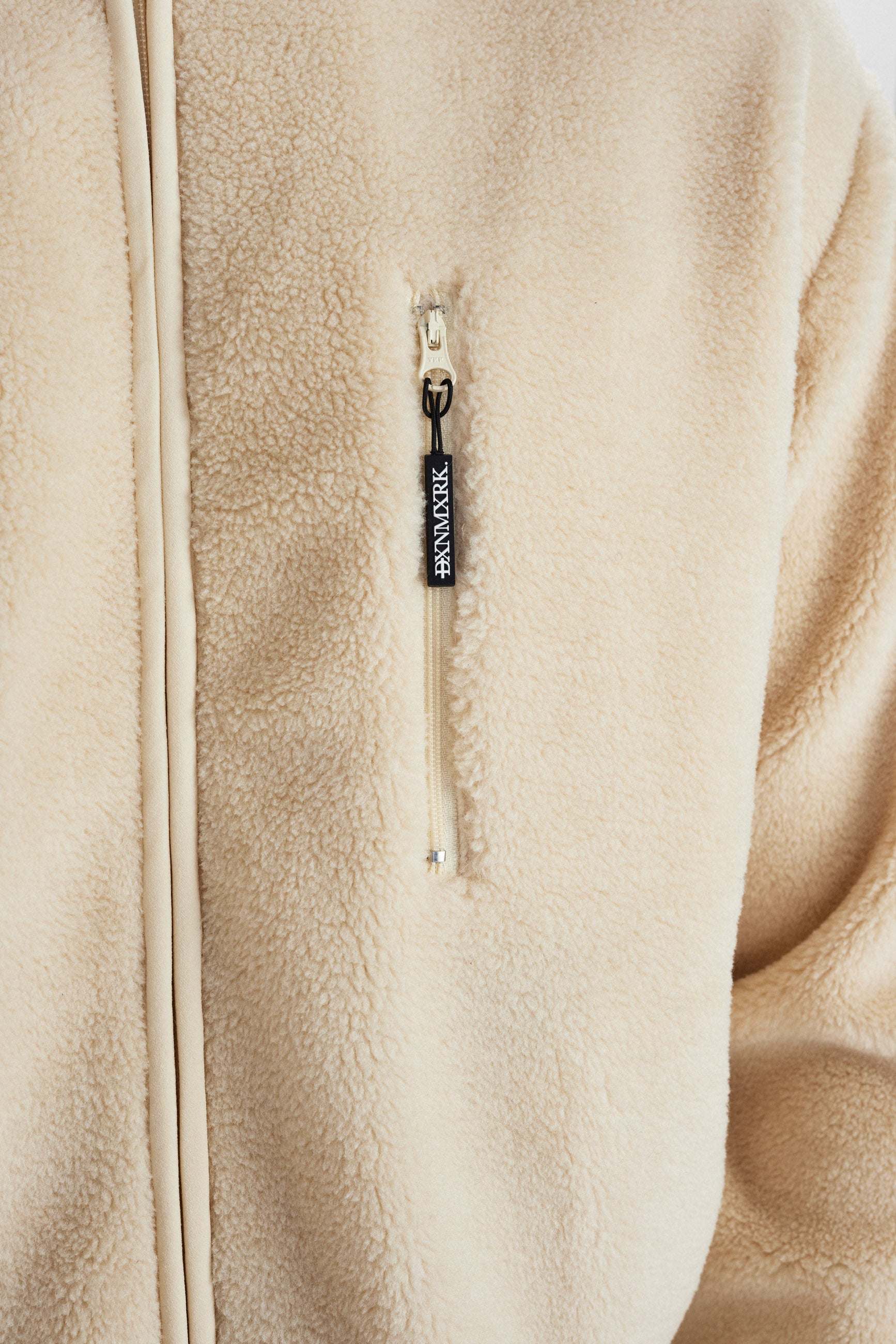 DXNMXRK. DX-Edelhard Outlet Tofu